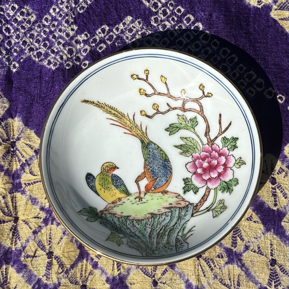 ๐ธ Gorgeous Vintage Japanese Hand Painted Porcelain Bowl - Picture 2 of 3